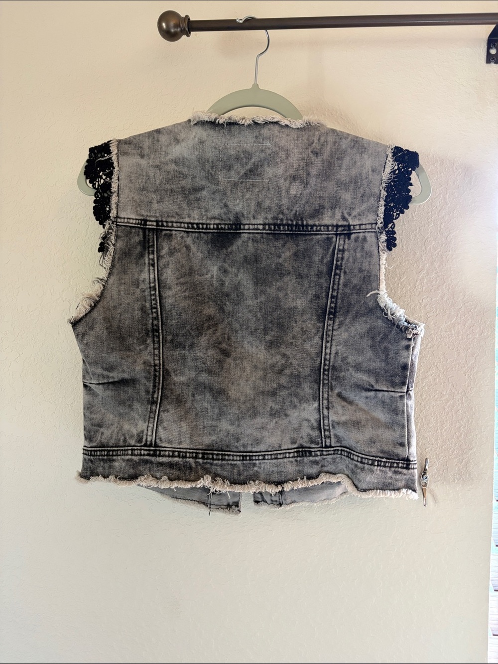 BKE Washed Black and Gray Denim Vest - Picture 2 of 8